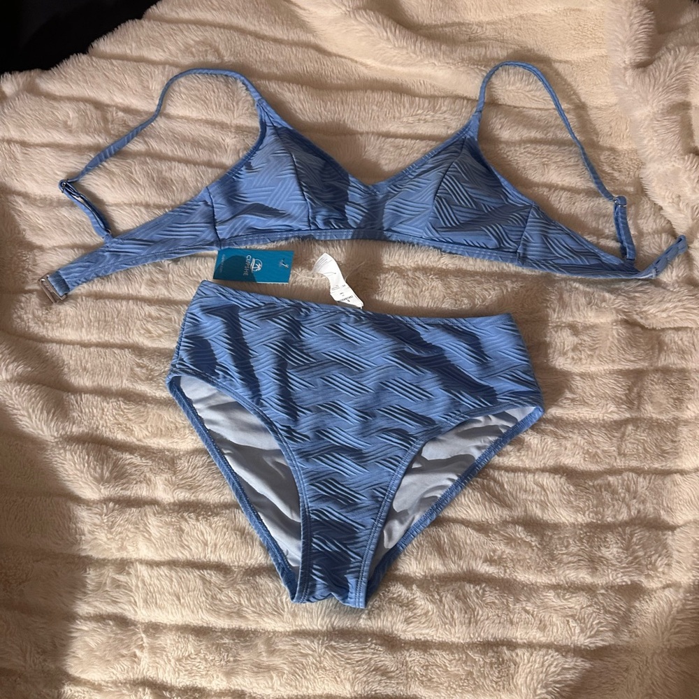 Cupshe Blue Textured Bikini Set - Picture 3 of 3